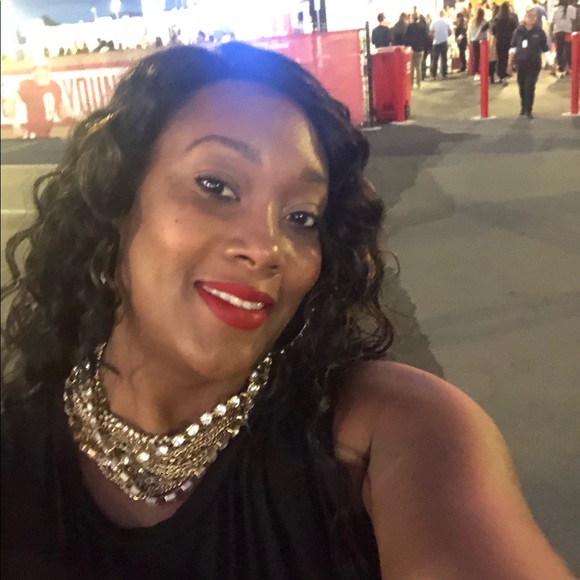 Meet your Posher, Renee - Picture 4 of 13